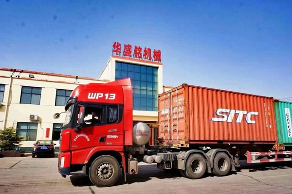 4PG0404四輥破碎機(jī)包裝發(fā)往青島港，出口埃及