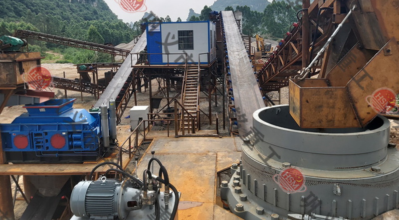 對輥破碎機(jī)