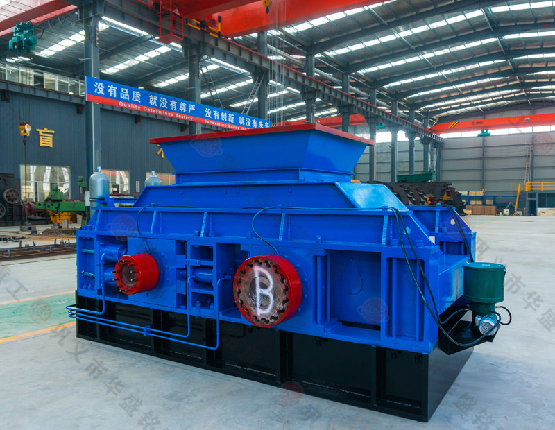 碳素對輥破碎機(jī)設(shè)備中對輥的選購應(yīng)注意哪些方面？